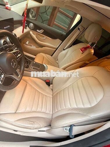 Mercedes-Benz GLC 300 Đỏ 5 chỗ Da
