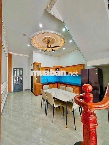 nhà 2 lầu 1 trệt Bình Chuẩn,có nội thất,đường 7m đậu ô tô