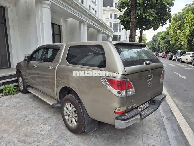Mazda BT50 Vàng cát 16 vạn