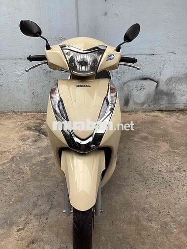 Honda Lead Vàng kem