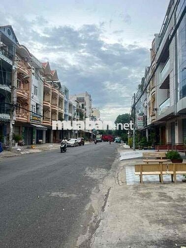 Nhà giá rẻ khu tên lửa , MT kinh doanh ĐS 6 4x21m nhà cấp 4 giá 15 tr
