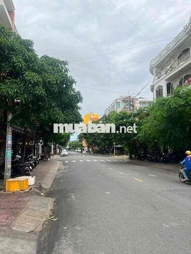 Nhà giá rẻ khu tên lửa , MT kinh doanh ĐS 6 4x21m nhà cấp 4 giá 15 tr