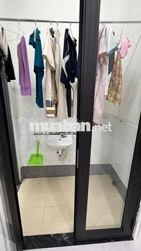 CẦN CHO THUÊ NHÀ NGUYÊN CĂN 40m2 FULL NỘI THẤT MỚI ĐẸP NGAY TÊN LỬA