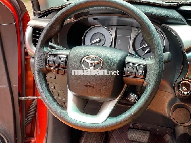 Toyota Hilux AT 2020 Đỏ Tự động 5 chỗ