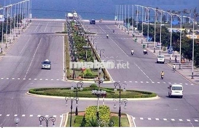 BÁN ĐẤT DT KHỦNG, BỀ NGANG RỘNG, MẶT TIỀN ĐƯỜNG LỚN