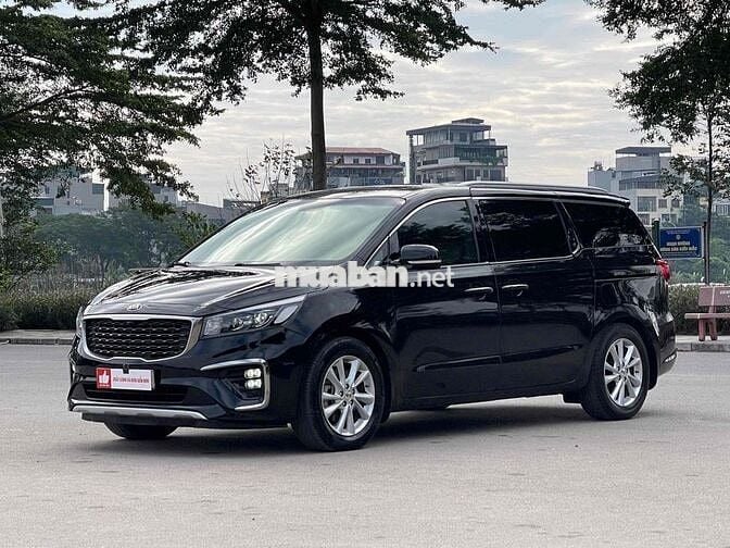 KIA Sedona 2021 2.2D Luxury Đen 12 vạn km