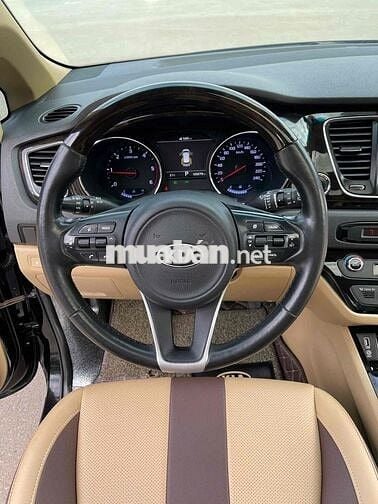 KIA Sedona 2021 2.2D Luxury Đen 12 vạn km