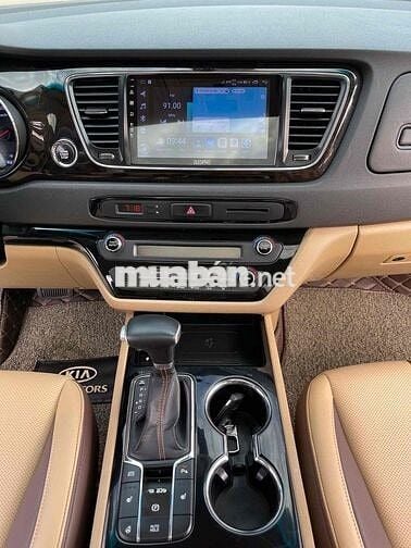 KIA Sedona 2021 2.2D Luxury Đen 12 vạn km