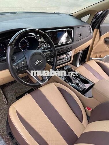 KIA Sedona 2021 2.2D Luxury Đen 12 vạn km