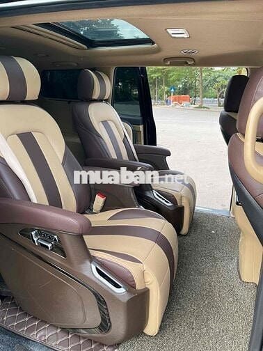 KIA Sedona 2021 2.2D Luxury Đen 12 vạn km