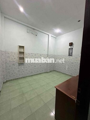 cho thuê nhà hxt năm châu p11 tân bình. DT: 4m5 x 20m 1 lầu giá 13tr