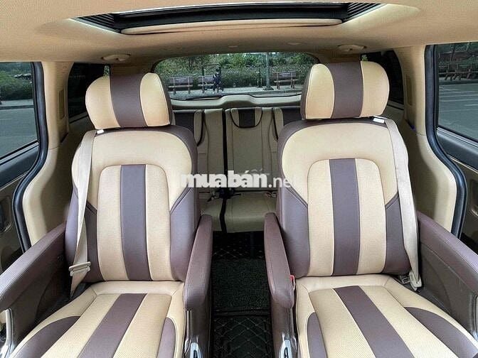 KIA Sedona 2021 2.2D Luxury Đen 12 vạn km