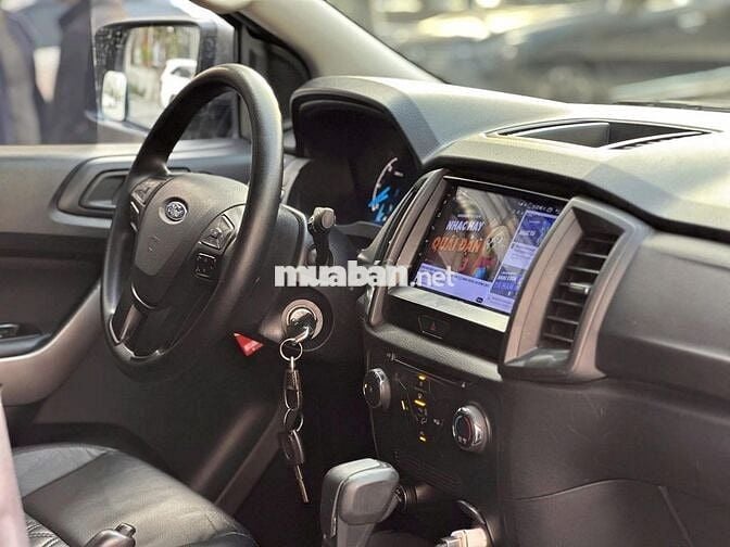 Ford Ranger XLS AT 4x2 | Sản xuất 2018
