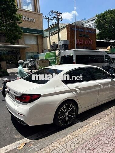 BMW 520i Luxury 2023 Trắng 13.000 km