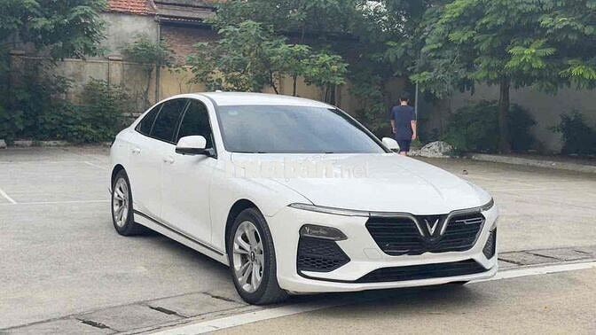 VinFast Lux A 2.0 AT sản xuất 2022 siêu lướt