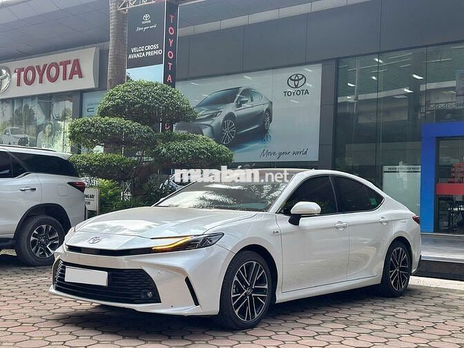 Camry 2.0Q- 2025