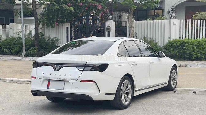 VinFast Lux A 2.0 AT sản xuất 2022 siêu lướt