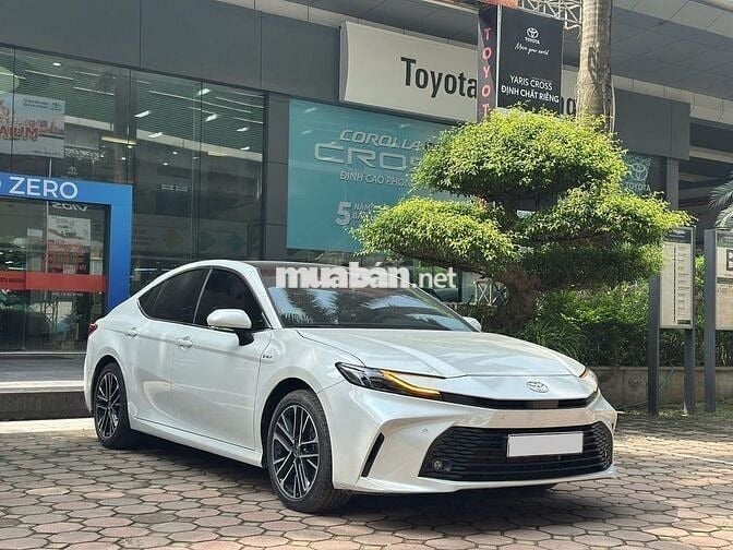 Camry 2.0Q- 2025