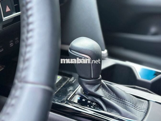 Camry 2.0Q- 2025