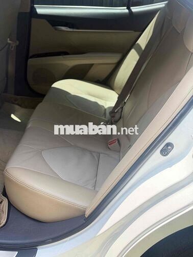 Toyota Camry 2.0G 2019 Trắng 56.000 km