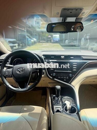 Toyota Camry 2.0G 2019 Trắng 56.000 km