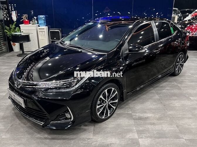 Toyota Corolla Altis 2021 1.8L Đen 43,000 km