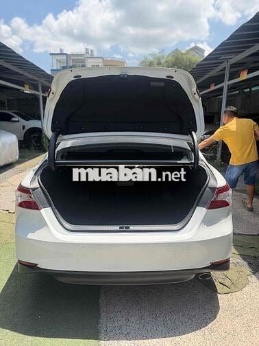 Toyota Camry 2.0G 2019 Trắng 56.000 km