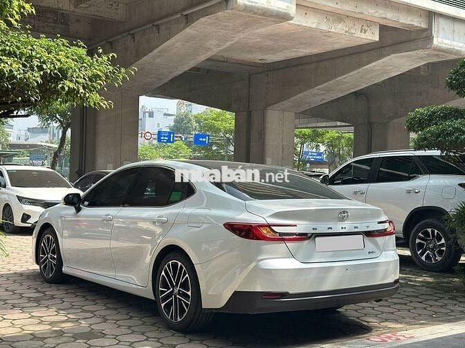 Camry 2.0Q- 2025