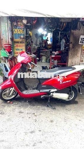 Honda Lead 110 2011 màu đỏ tươi