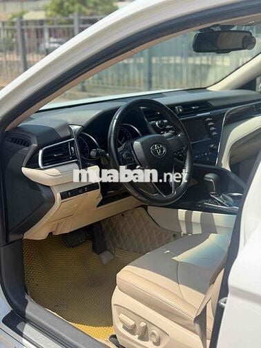 Toyota Camry 2.0G 2019 Trắng 56.000 km