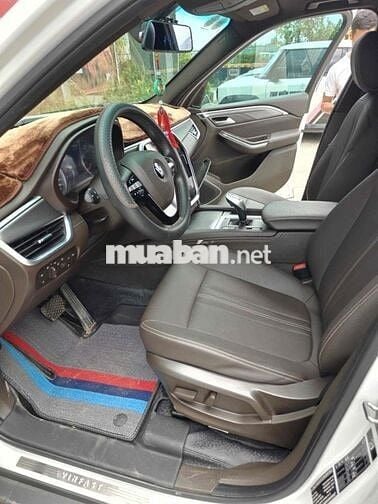 VinFast Lux SA Plus 2021 Trắng 30887 km