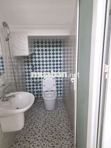 Nhà 1 trệt 3 Lầu full nội thất đường Bình Thành BHH B bình tân 