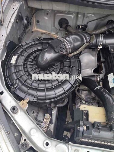 Toyota Innova 8 chỗ Bạc