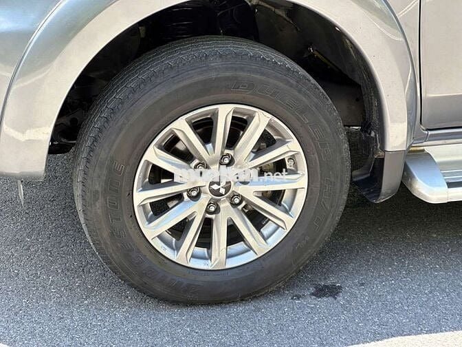 Mitsubishi Triton GLS Premium 2018 4x2AT Xám bạc