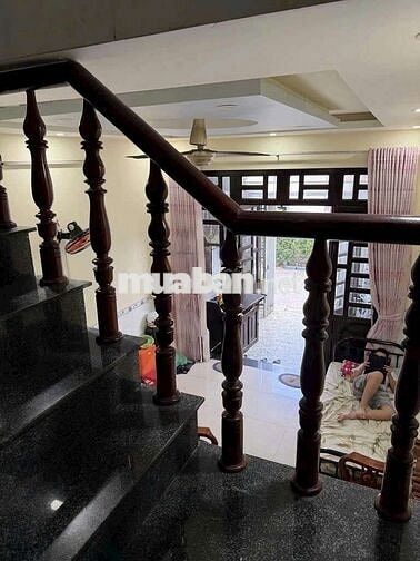 Cho thuê nhà có nội thất gần ngã ba Cây lơn phường Đông Hoà