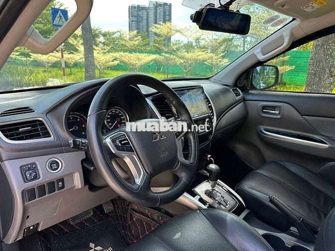 Mitsubishi Triton GLS Premium 2018 4x2AT Xám bạc