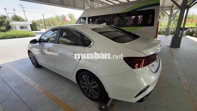 Kia K3 1.6 Premium 2024 Trắng 32605 km