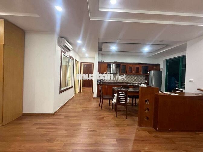 Cho thuê chung cư 15-17 Ngọc Khánh giá siêu rẻ