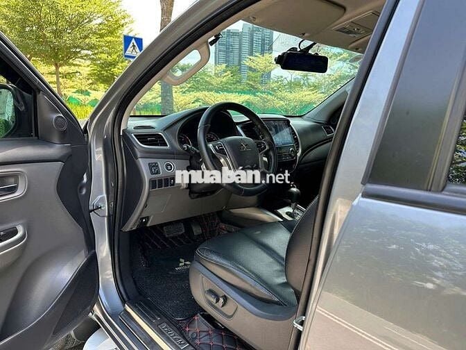 Mitsubishi Triton GLS Premium 2018 4x2AT Xám bạc