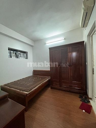 Cho thuê căn hộ 3031 Tòa CT11 kim văn kim lũ, 2 ngủ, 2 wc, 8tr/th