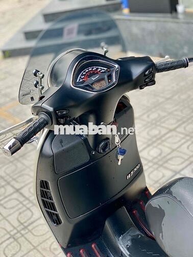 Piaggio Vespa GTS 300 ABS 2019 Đen Nhám Odo 17000