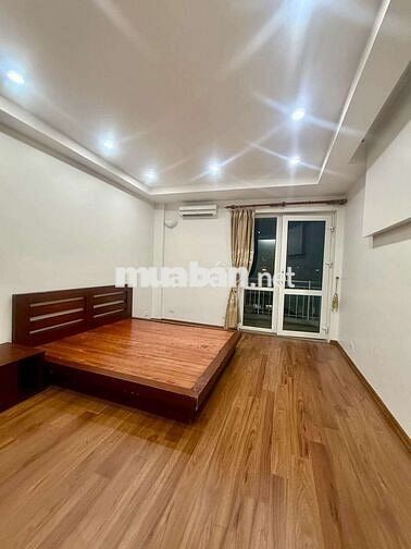 Cho thuê chung cư 15-17 Ngọc Khánh giá siêu rẻ