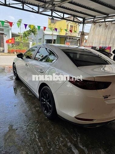 Mazda Mazda 3 Luxury 2024 Trắng 60967 km