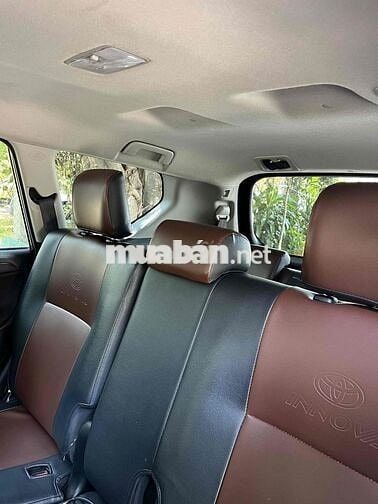 Toyota Innova 2021 Số sàn Nâu 8 chỗ