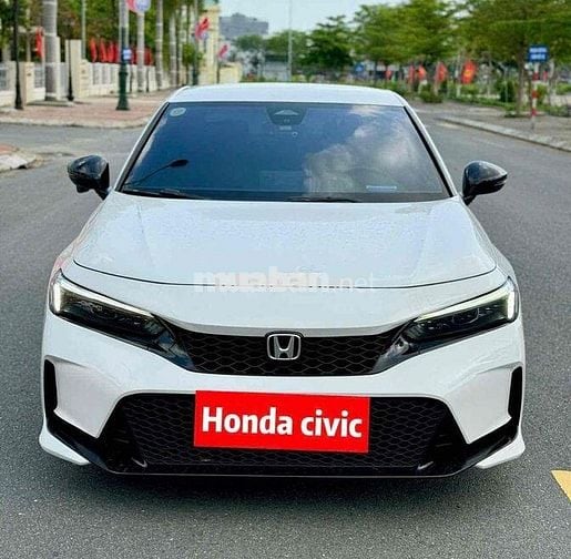 Honda Civic RS Trắng 5 chỗ