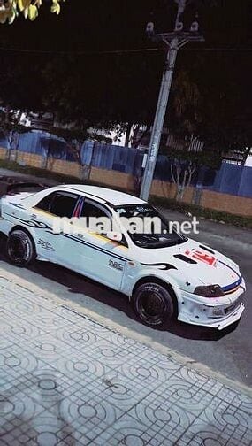 Ford Laser 2001 Trắng