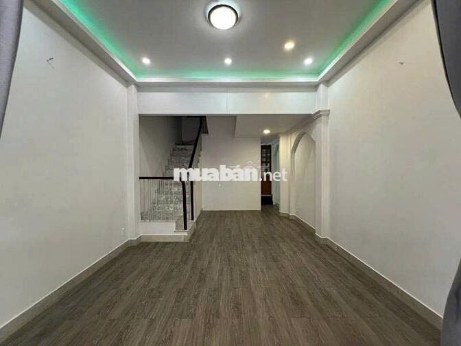 HƠN 250M2 SỬ DỤNG - 3 TẦNG - 7 PHÒNG - SỐ 702 SƯ VẠN HẠNH, QUẬN 10