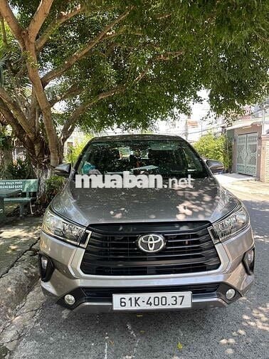 Toyota Innova 2021 Số sàn Nâu 8 chỗ