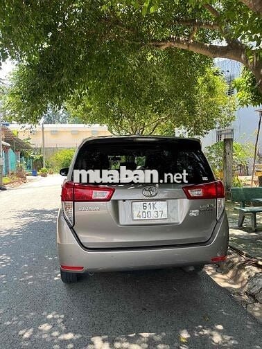 Toyota Innova 2021 Số sàn Nâu 8 chỗ