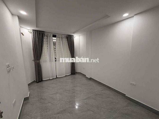 Ngọc Khánh, 10m ra mặt phố, Nhà mới đẹp full nội thất, Cực hiếm